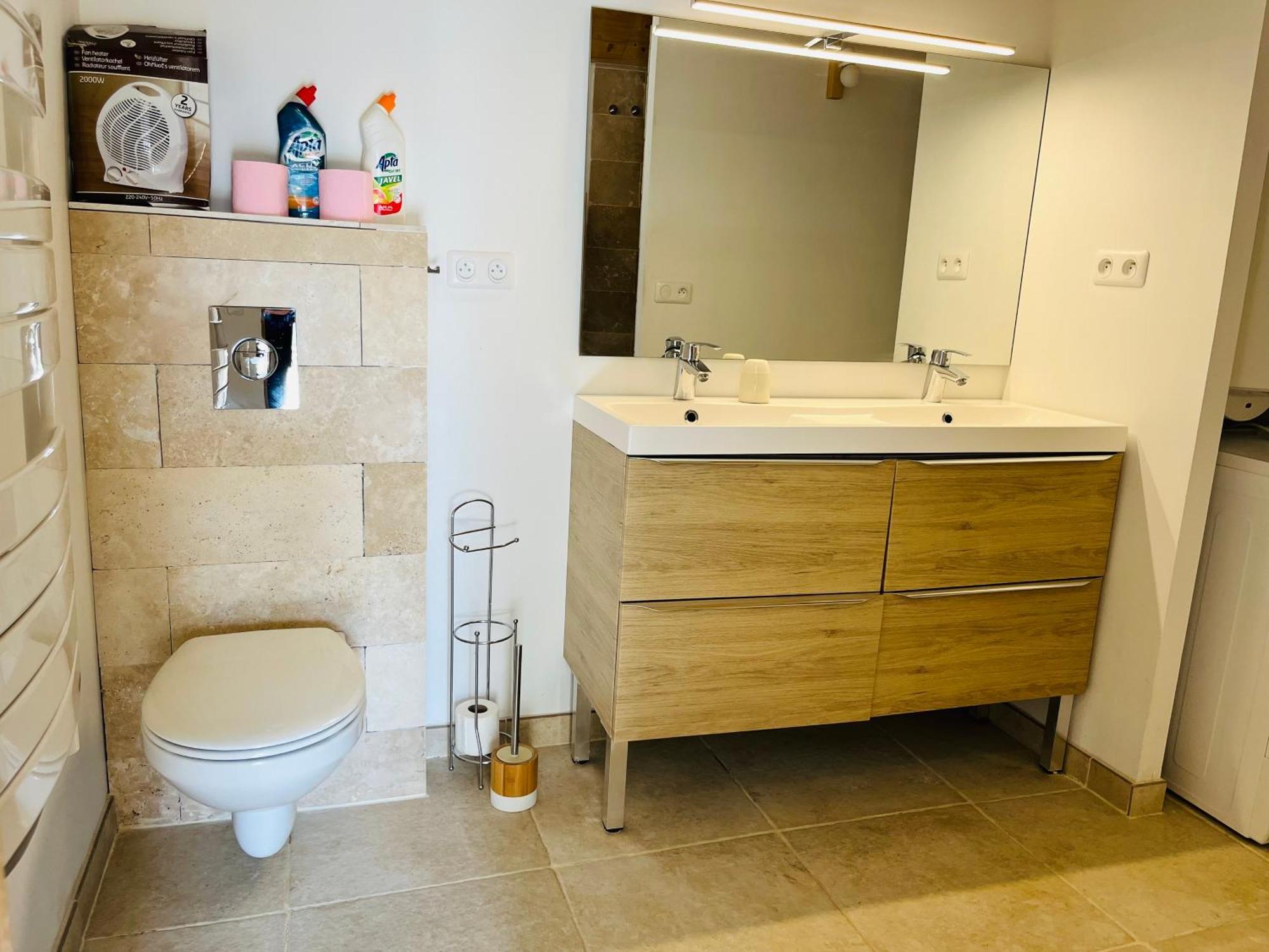 Chez Nous Otel Mérindol Dış mekan fotoğraf