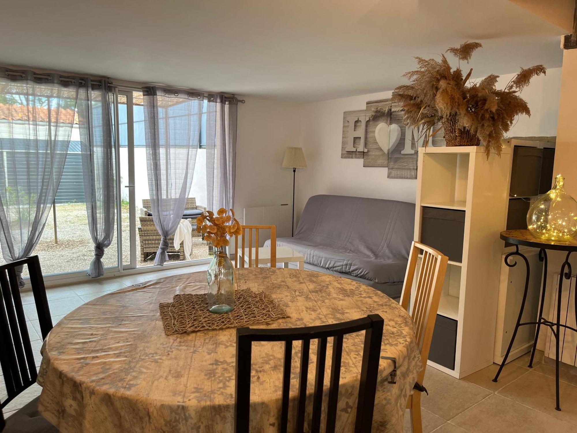Chez Nous Otel Mérindol Dış mekan fotoğraf