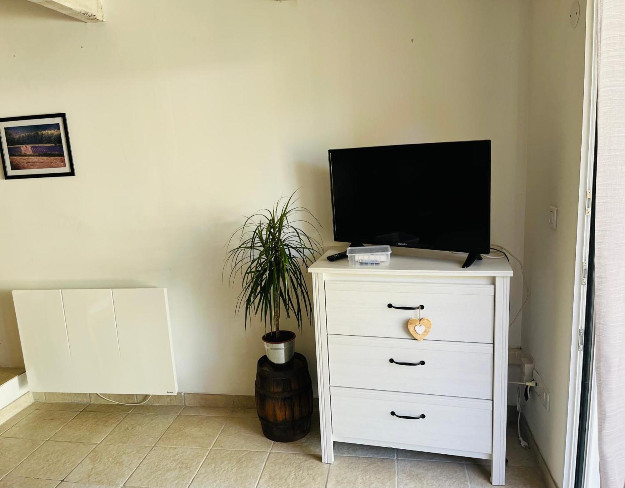 Chez Nous Otel Mérindol Dış mekan fotoğraf